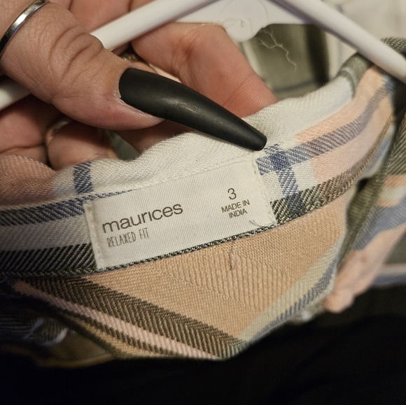 Maurices Relaxed Fit Plaid Button Up Shirt - Picture 3 of 3